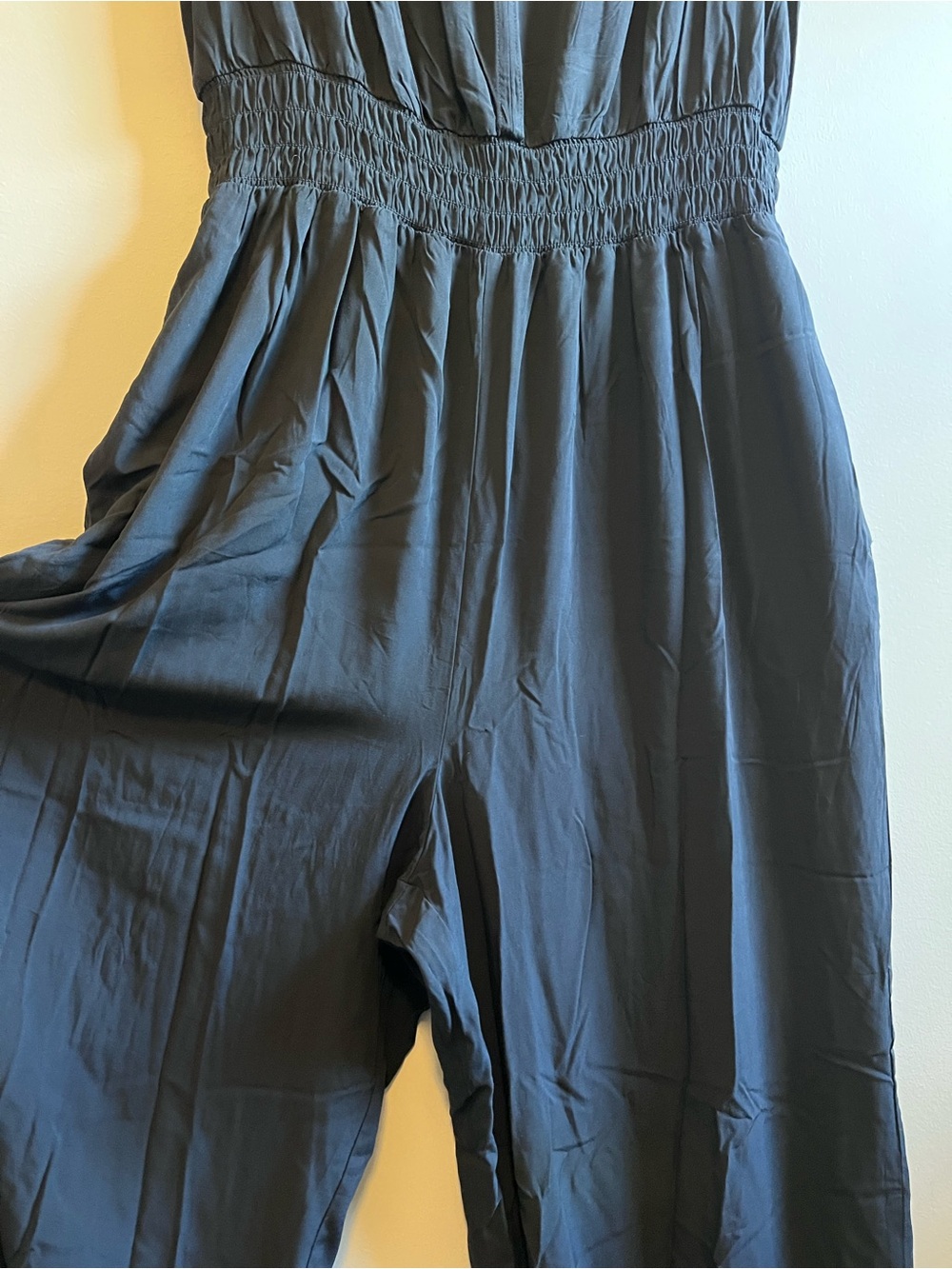 Gap Sleeveless V-Neck Wide Leg Black Jumpsuit - Picture 3 of 11